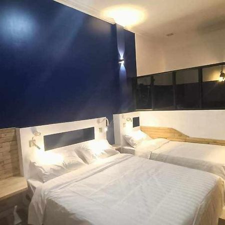 Hotel Little Susie Double Or Twin Phnom Penh Exterior foto
